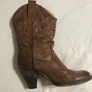 High heel leather cowgirl boots